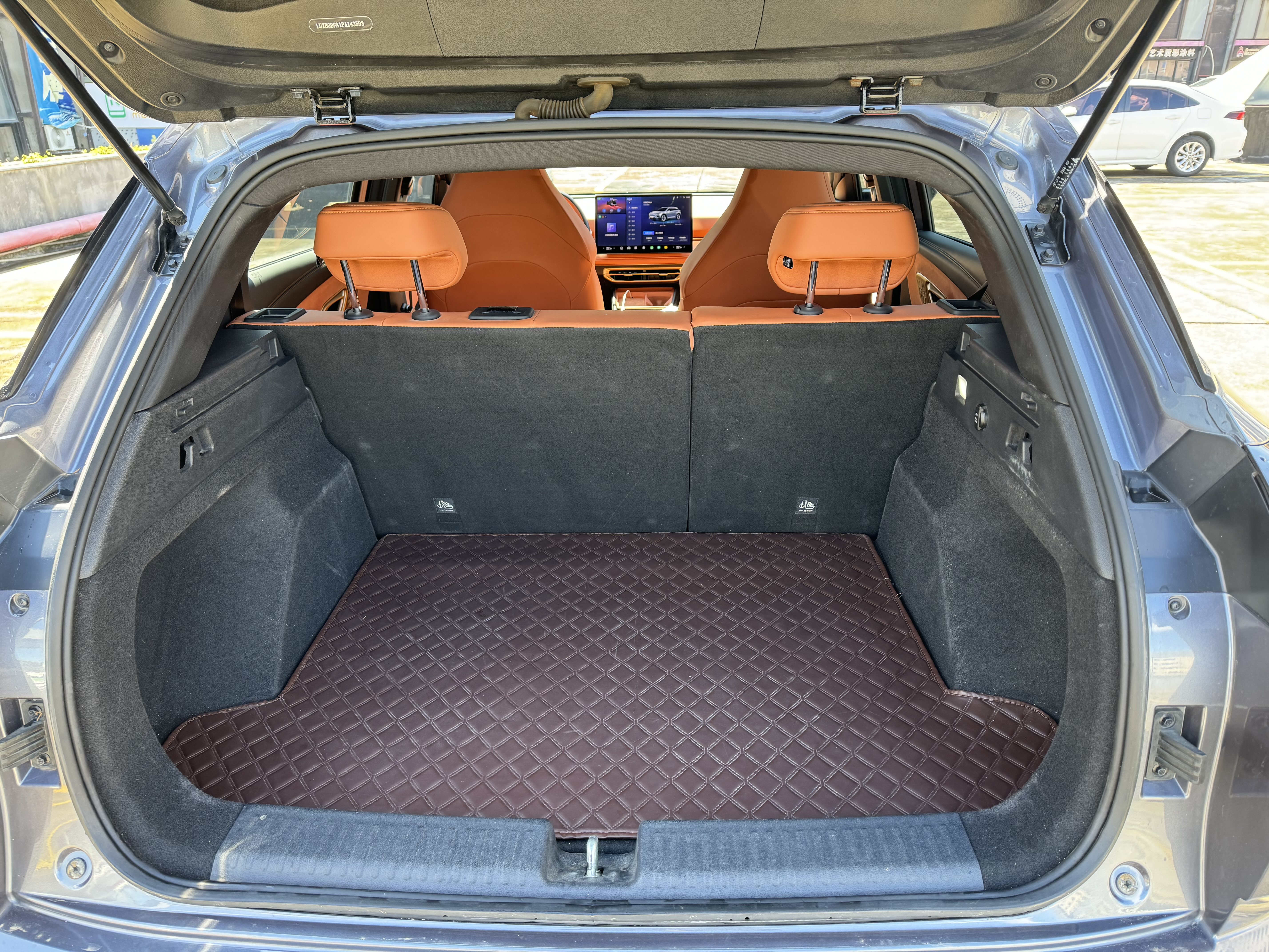 哪吒汽车 哪吒X 2024 汽车图片 #27