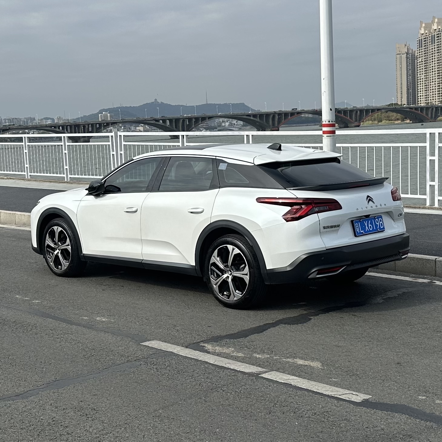 Citroen C5 X 2024 immagine di auto #27