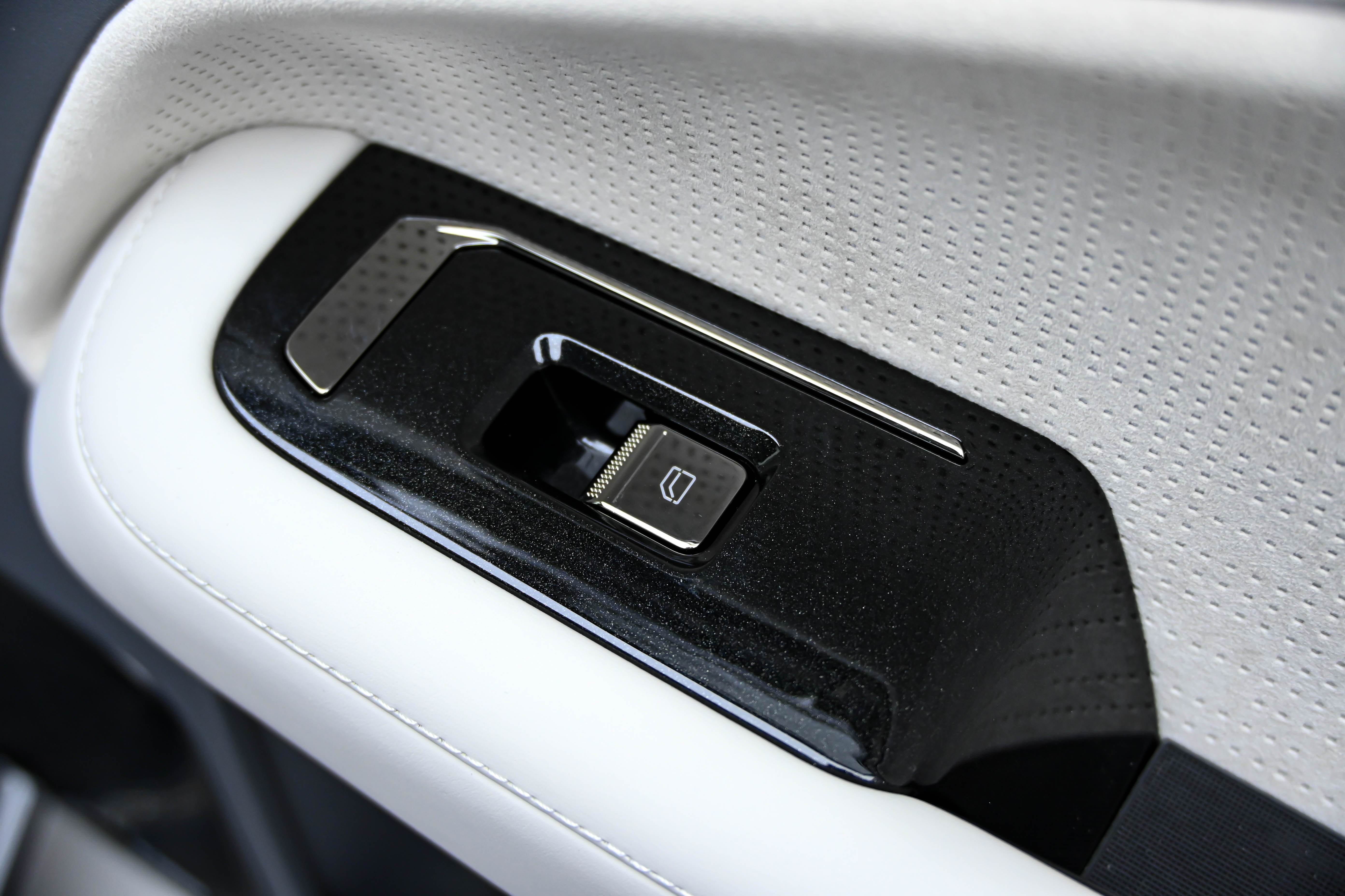 极氪 极氪009 2024 汽车图片 #27