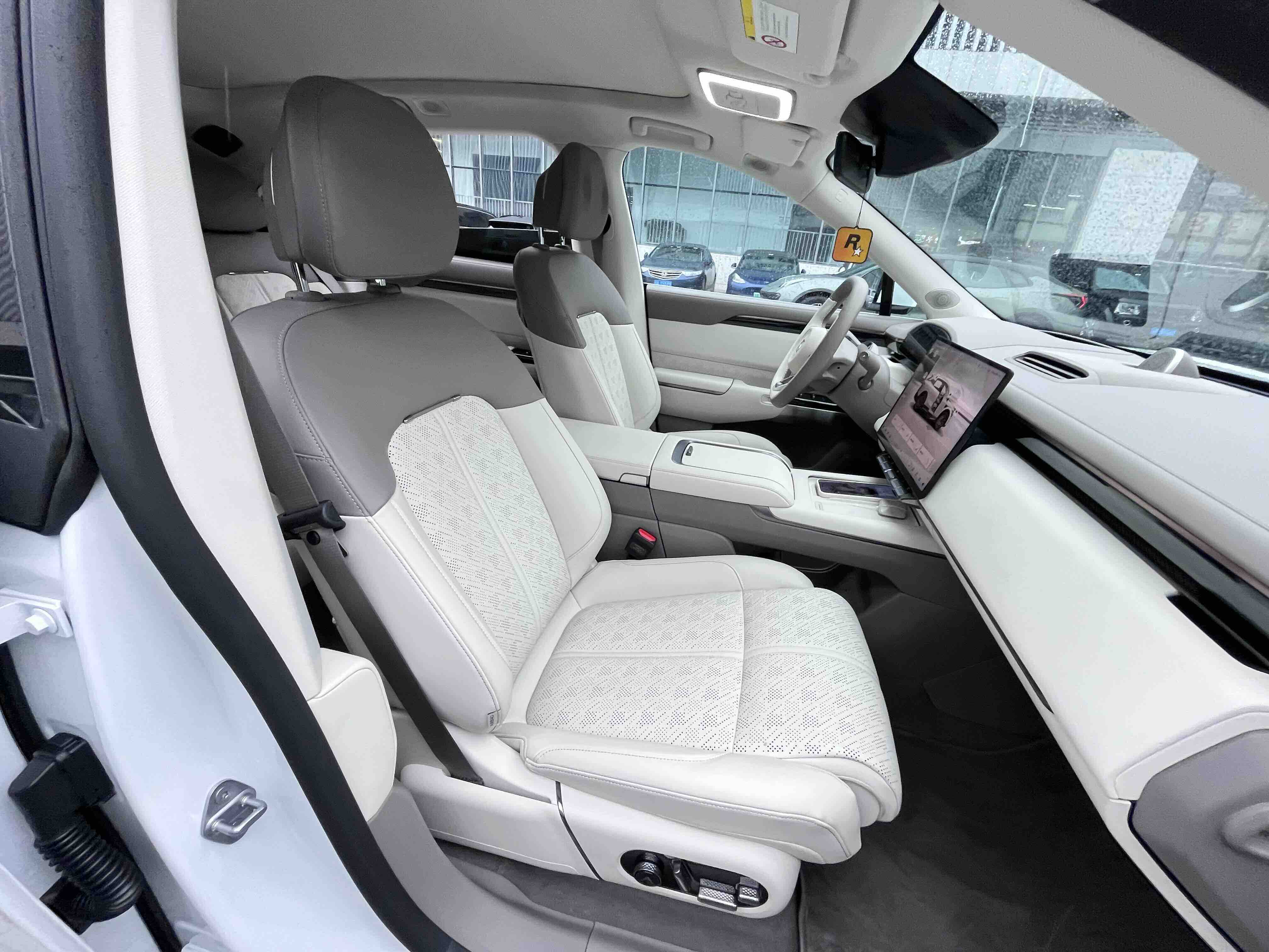 极氪 极氪7X 2024 汽车图片 #27