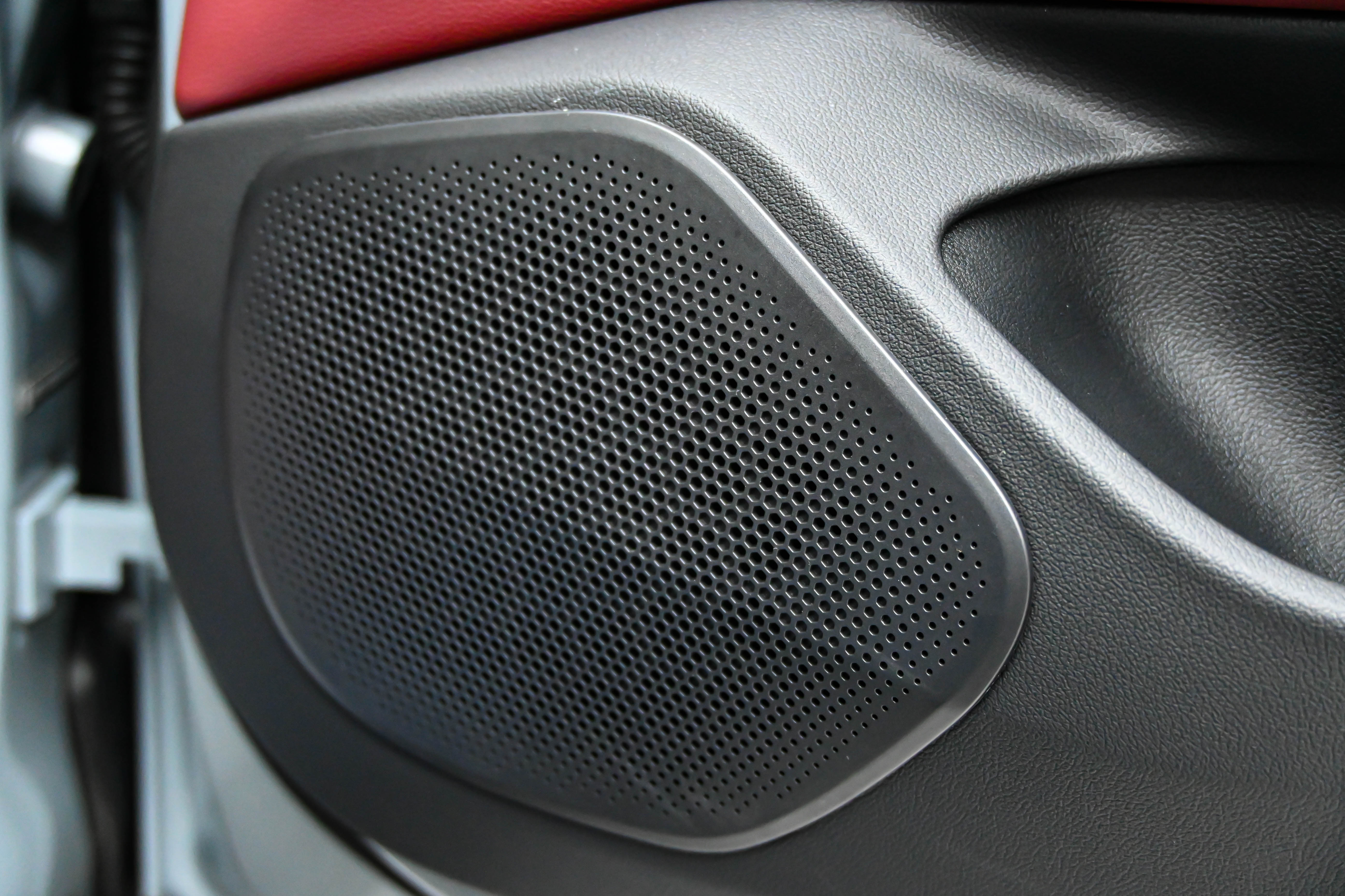 BMW i4 2025 car image #27