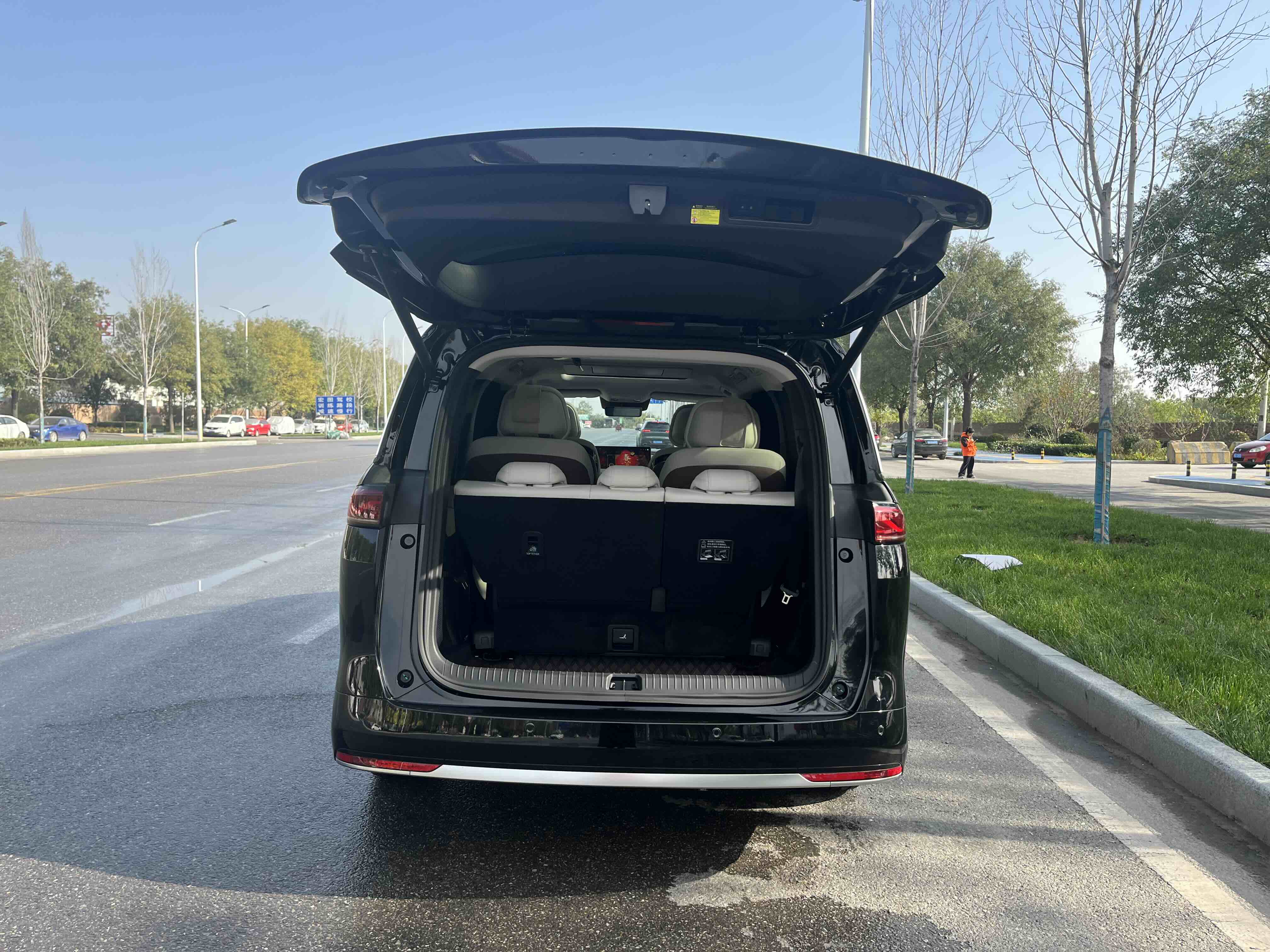 BYD Xia 2025 car image #27