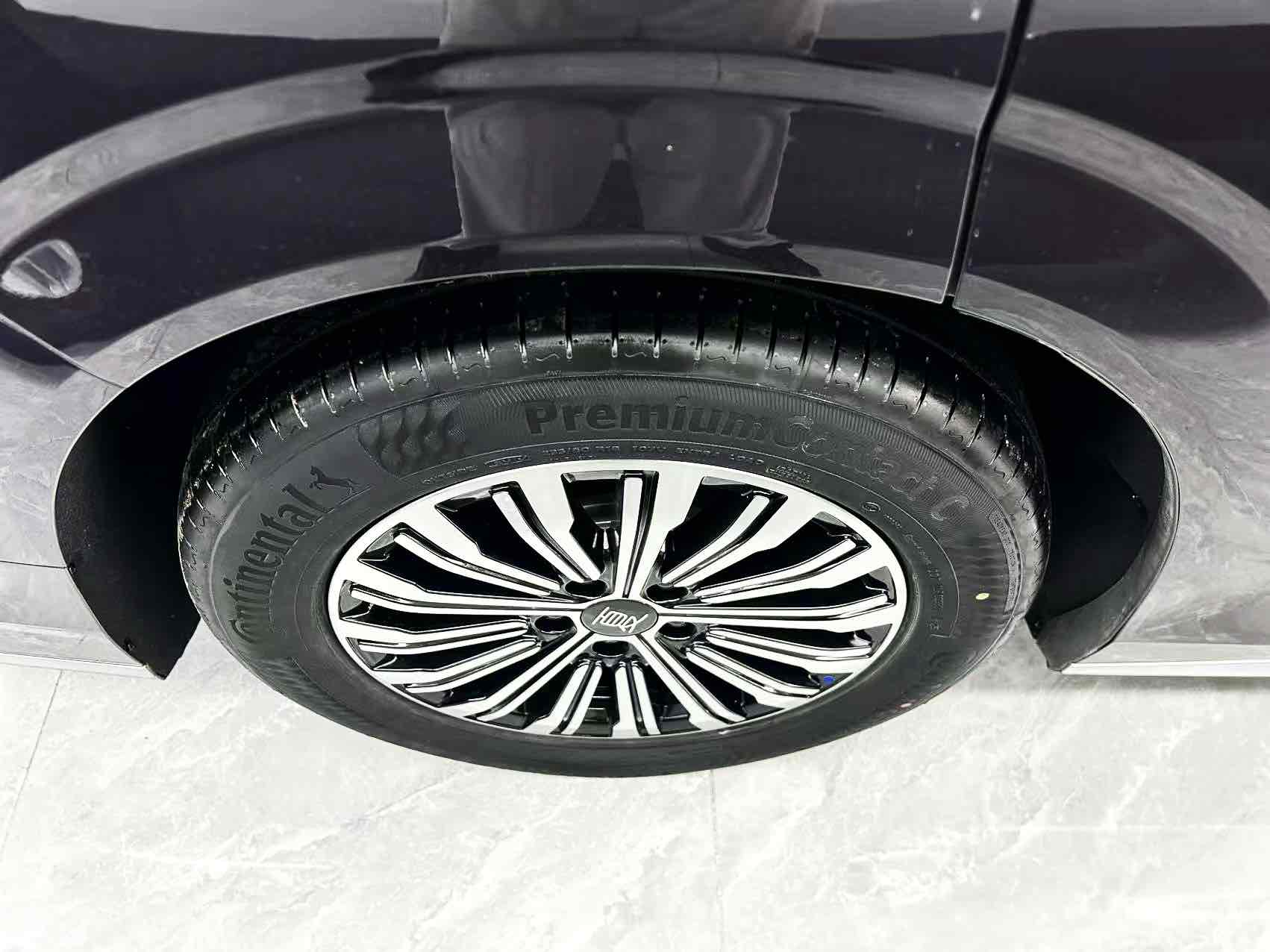 BYD Xia 2025 صورة سيارة #27