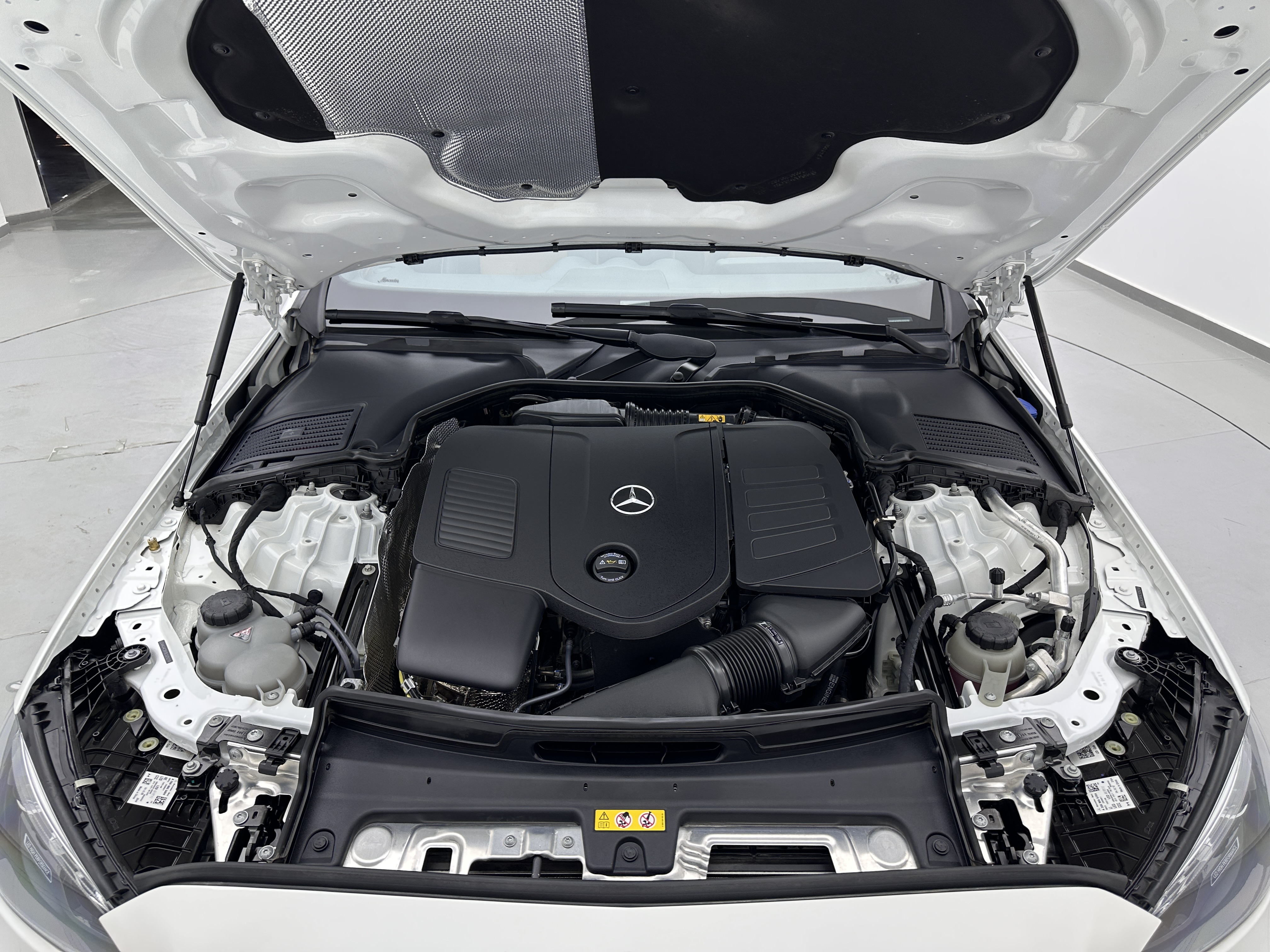 Mercedes-Benz C Class 2025 car image #27
