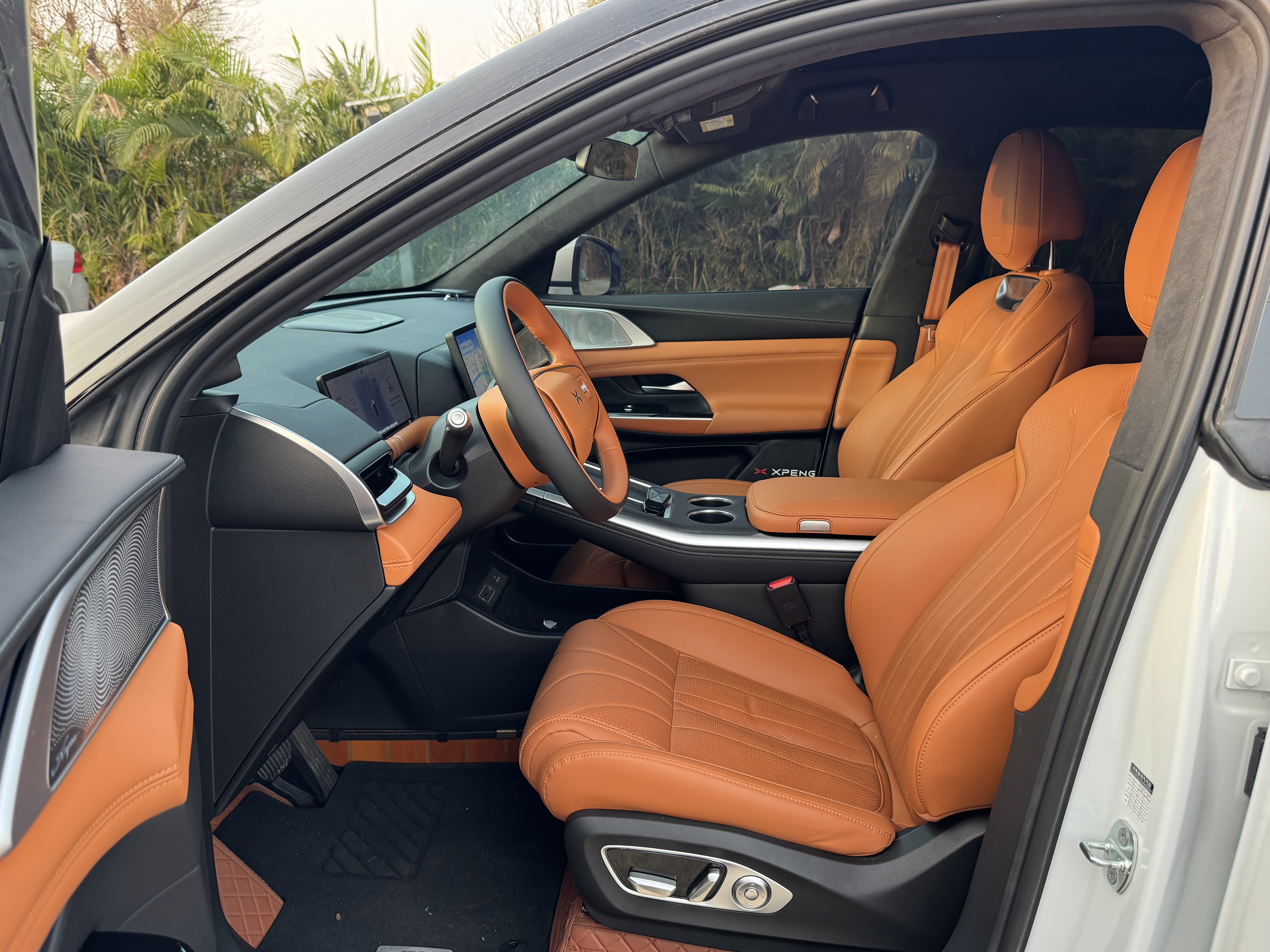 Xpeng G9 2025 car image #27