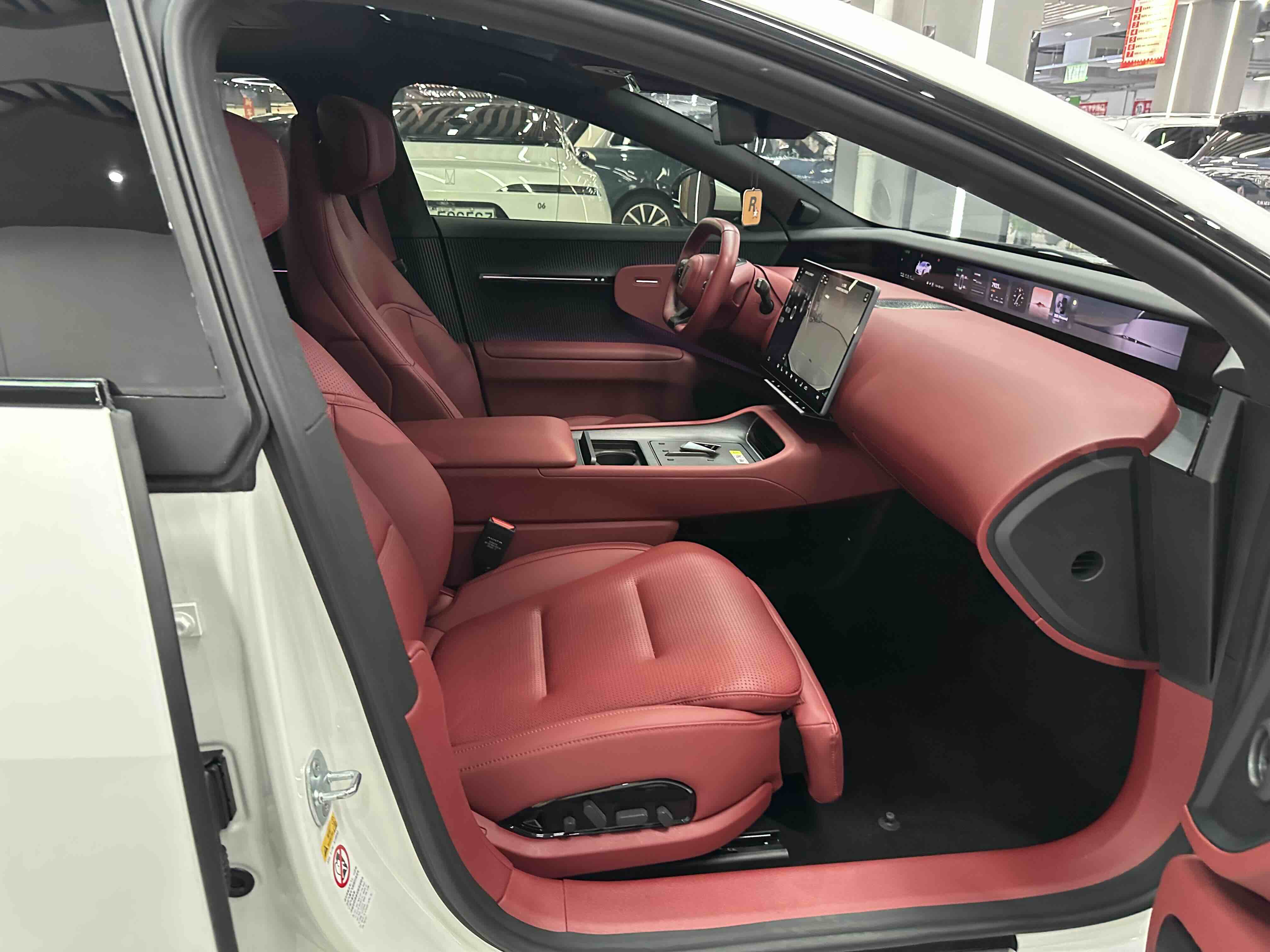 Avatr 12 2025 immagine di auto #27