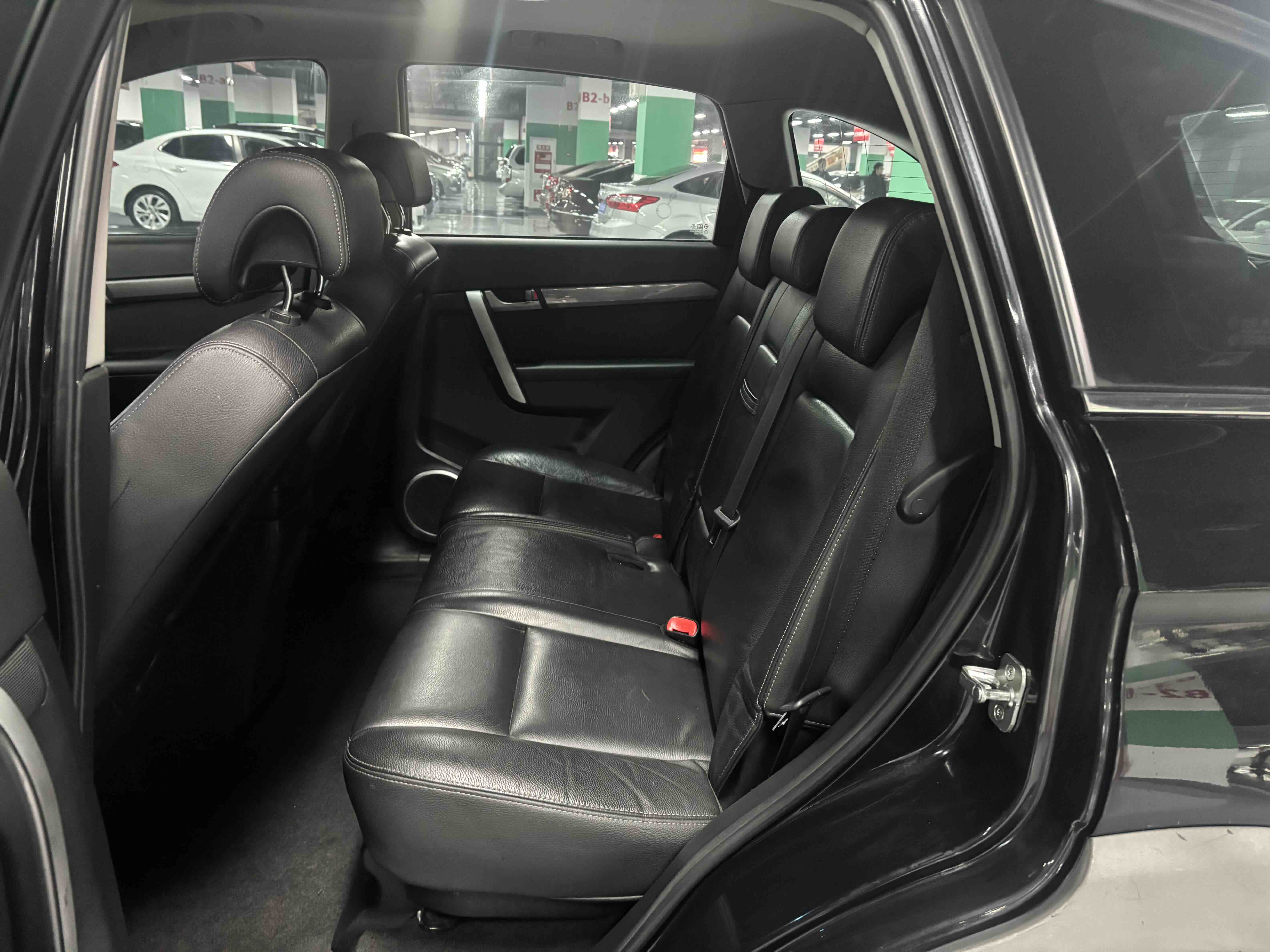 Chevrolet Captiva (Imported) 2012 car image #27