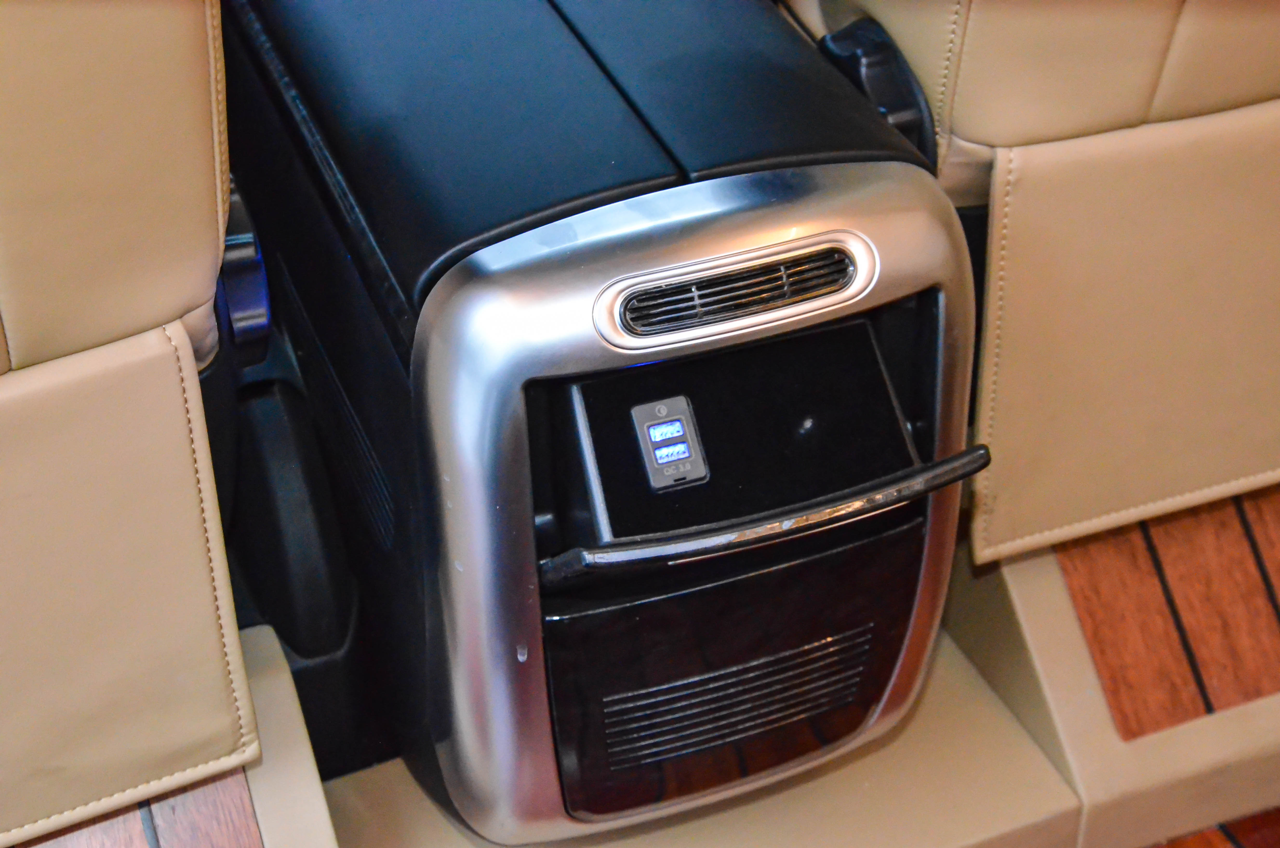 Volkswagen Caravelle 2020 car image #27