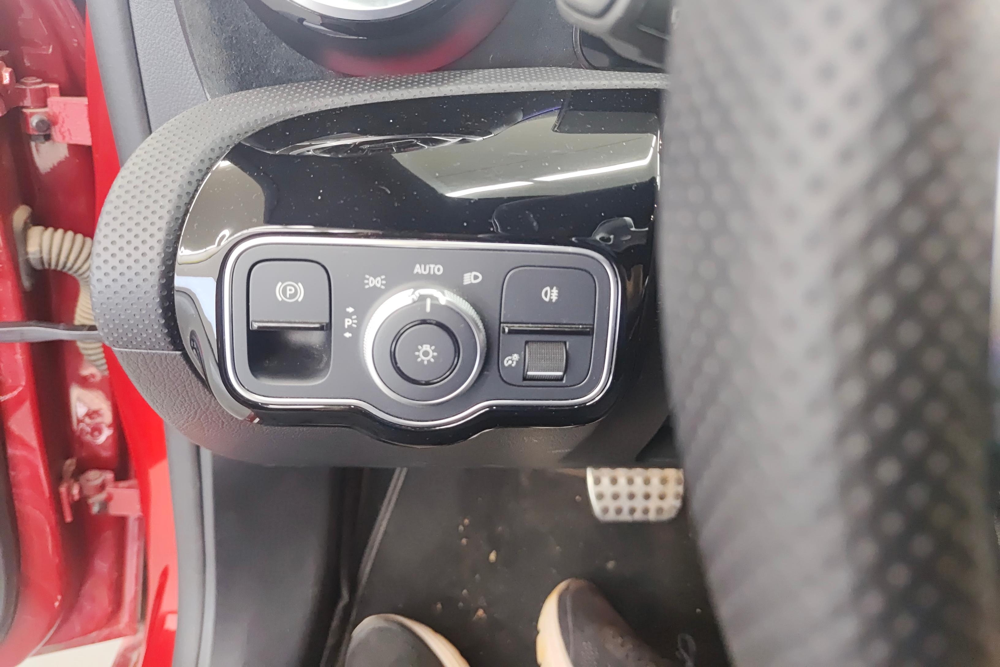 Mercedes-Benz CLA Class (Imported) 2022 #27 Mercedes-Benz CLA Class (Imported) 2022 car image #27