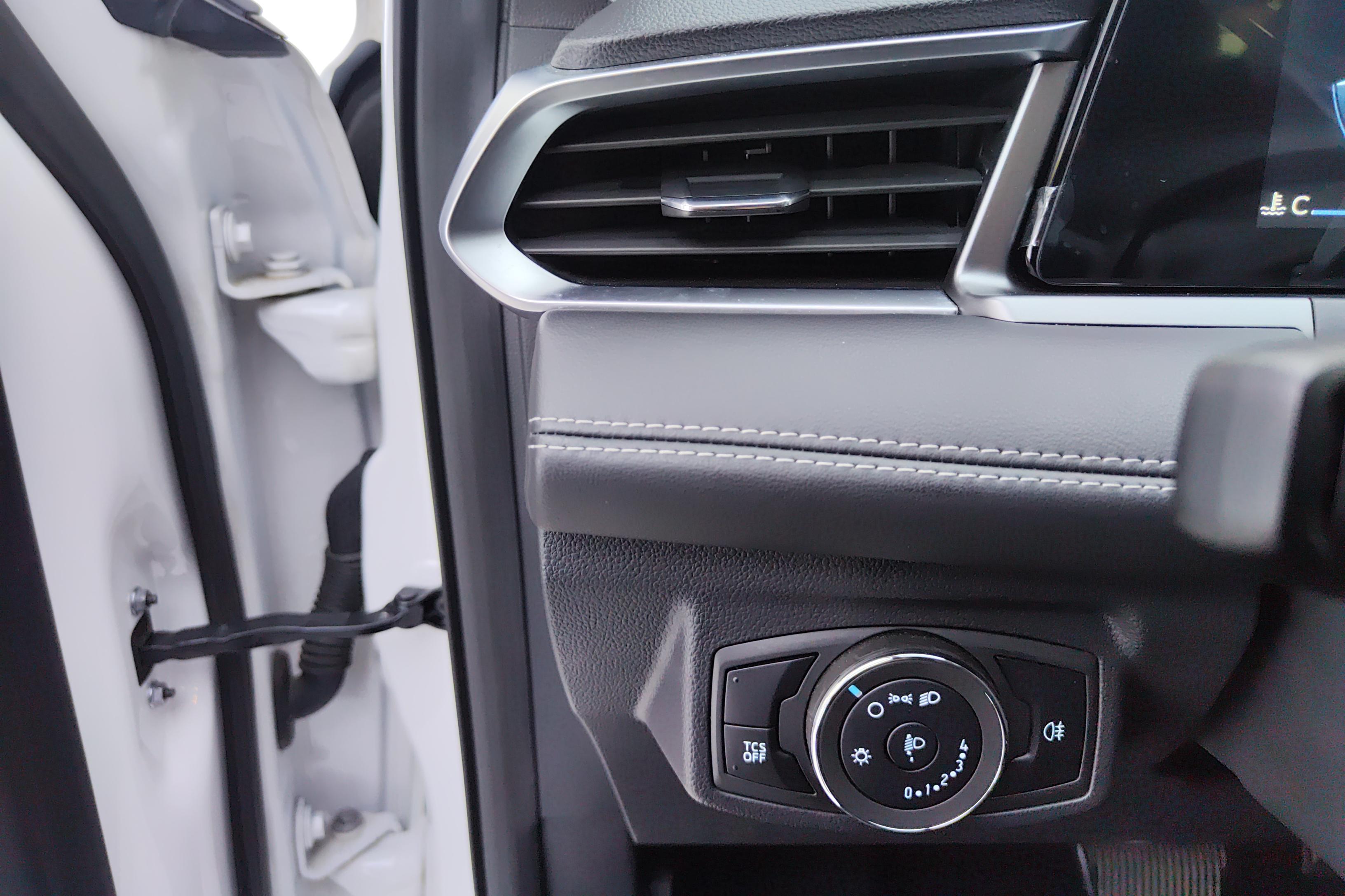 Ford Escort 2021 #27 Ford Escort 2021 immagine di auto #27