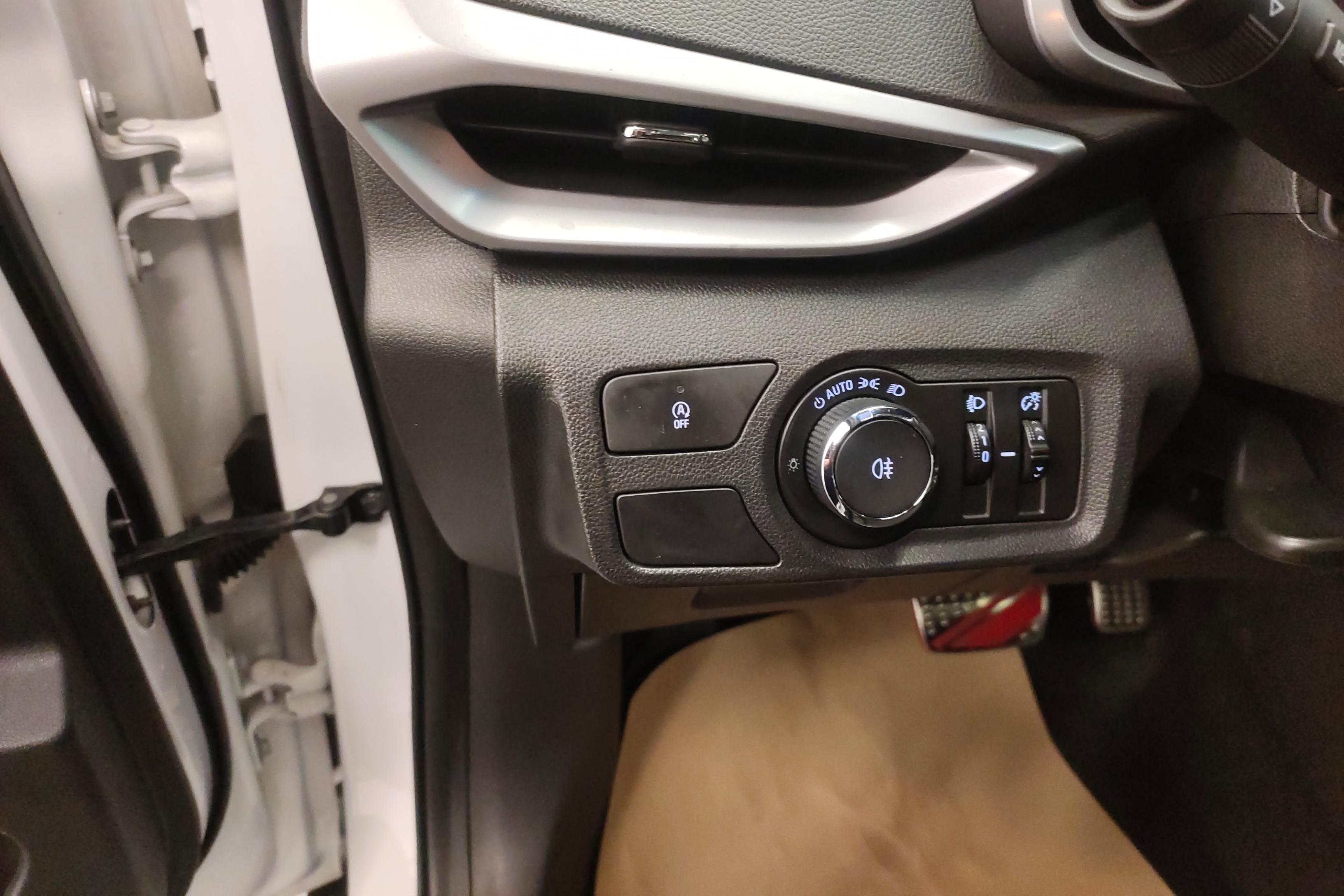 Chevrolet Orlando 2018 #27 Chevrolet Orlando 2018 car image #27