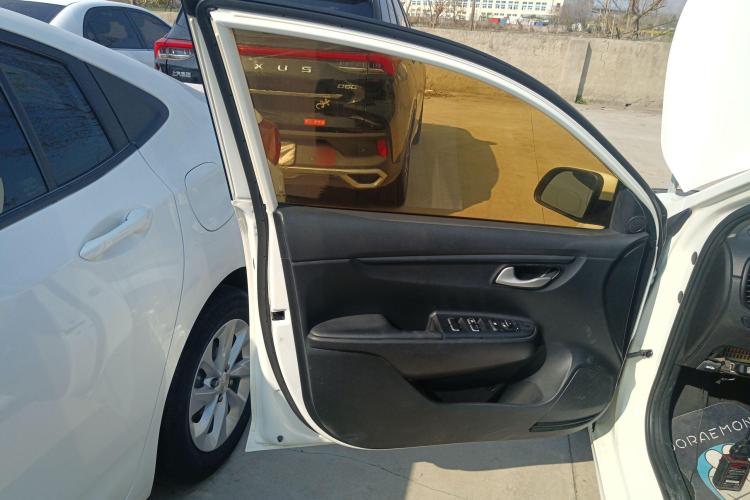 起亚 起亚K2 2017 汽车图片 #27