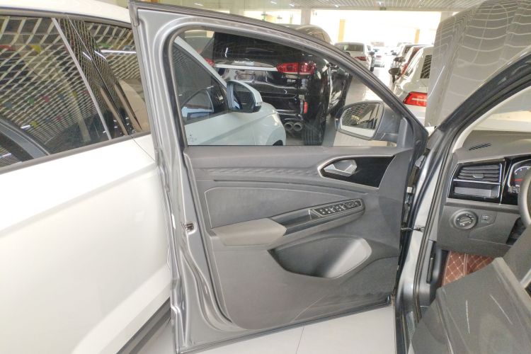 VS5 2021 image de voiture #27
