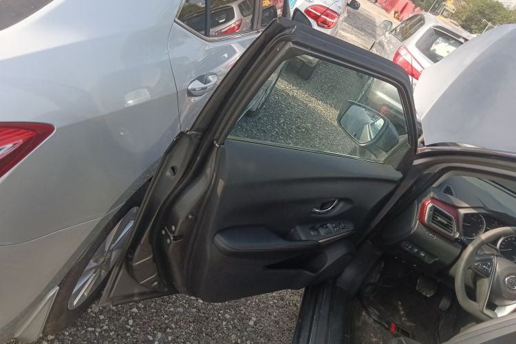 日产 蓝鸟经典 2016 汽车图片 #27