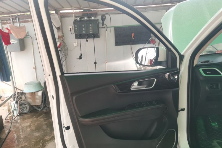 SWM X3 2017 изображение автомобиля #27