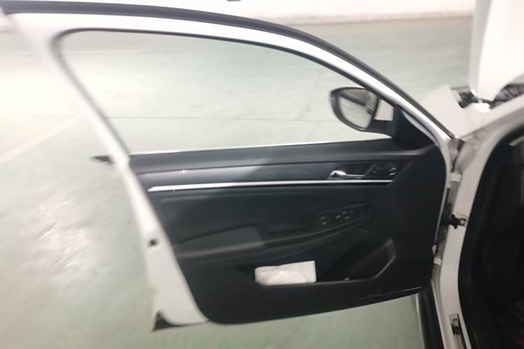 Volkswagen C-Trek 2018 immagine di auto #27