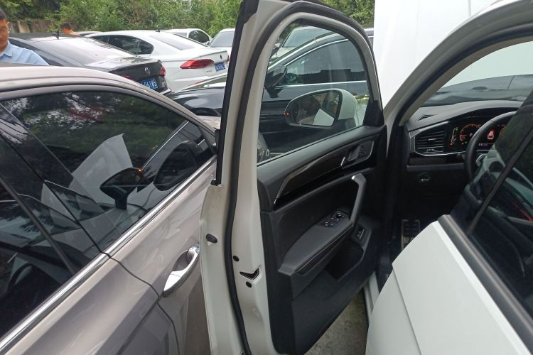 Volkswagen Tayron X 2022 #27 Volkswagen Tayron X 2022 car image #27