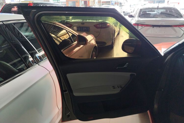 Skoda Yeti (Imported) 2019 car image #27