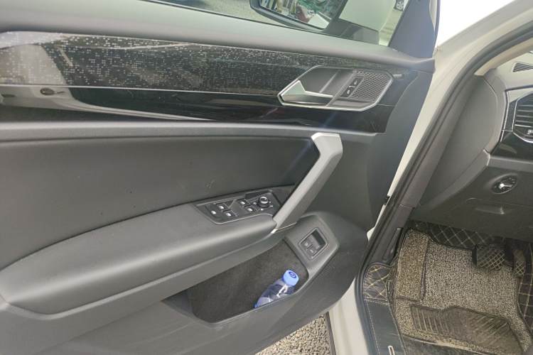 Volkswagen Tayron GTE 2021 car image #27