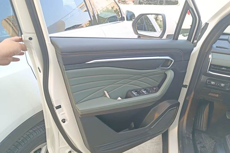 GEELY Okavango L 2024 car image #27