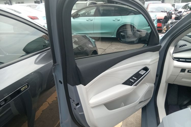 GEELY PrefaceL 2023 car image #27