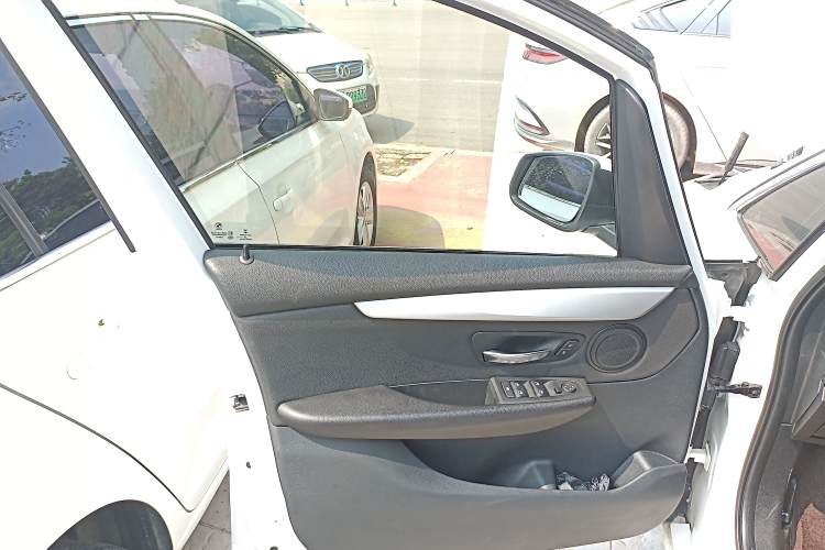 BMW 2 Series Gran Tourer 2020 immagine di auto #27