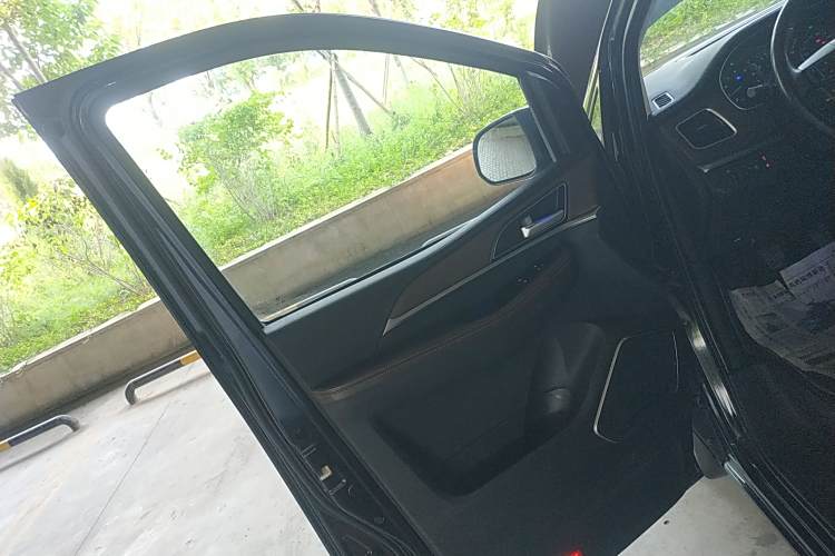 Forthing M7 2020 imagem de carro #27