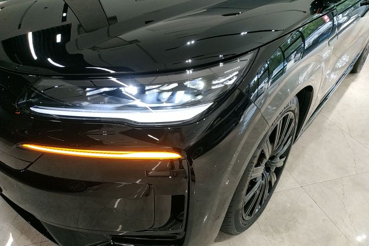 Denza N9 2025 car image #27