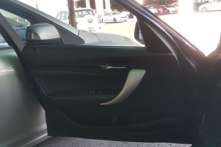 BMW 1 Series (Imported) 2019 #27 BMW 1 Series (Imported) 2019 car image #27