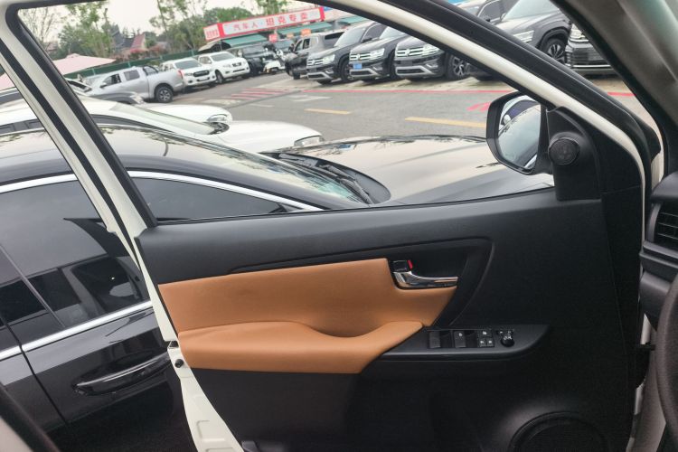 Toyota Fortuner 2018 #27 Toyota Fortuner 2018 immagine di auto #27