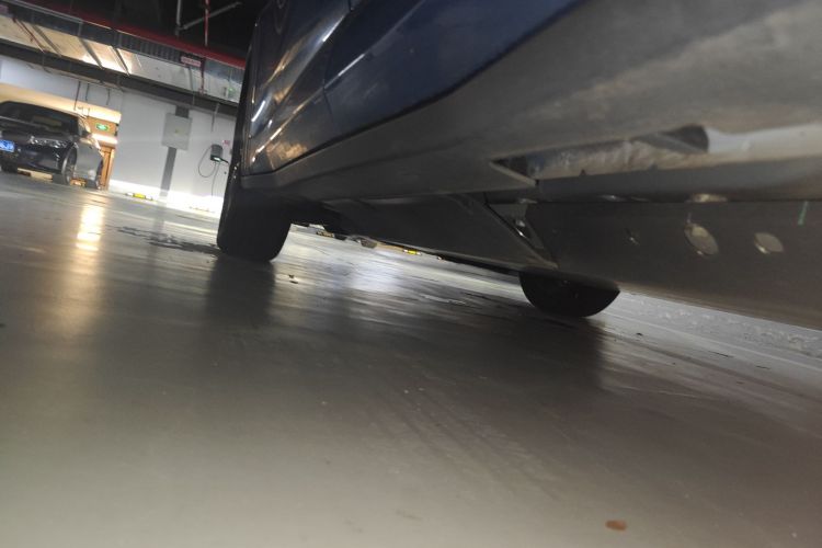 哪吒汽车 哪吒X 2023 汽车图片 #27