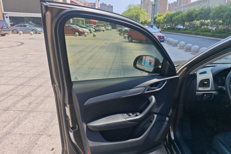 Audi Q3 (Imported) 2017 car image #27