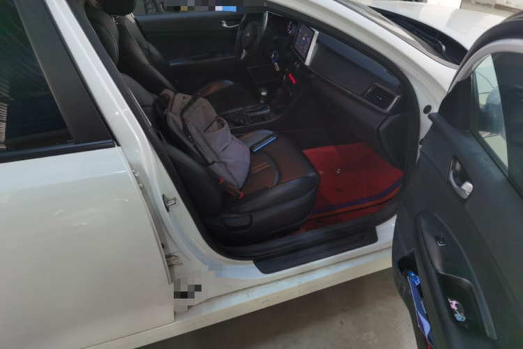 Kia K5 (Imported) 2017 صورة سيارة #27