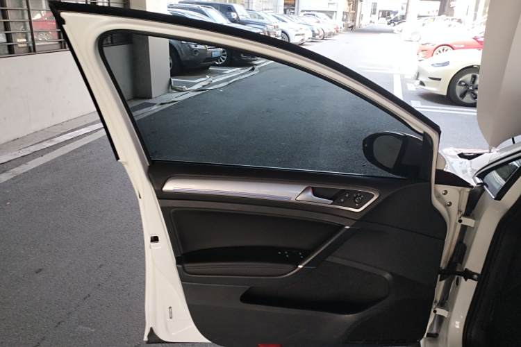 Volkswagen Golf Pure Electric 2020 #27 Volkswagen Golf Pure Electric 2020 image de voiture #27