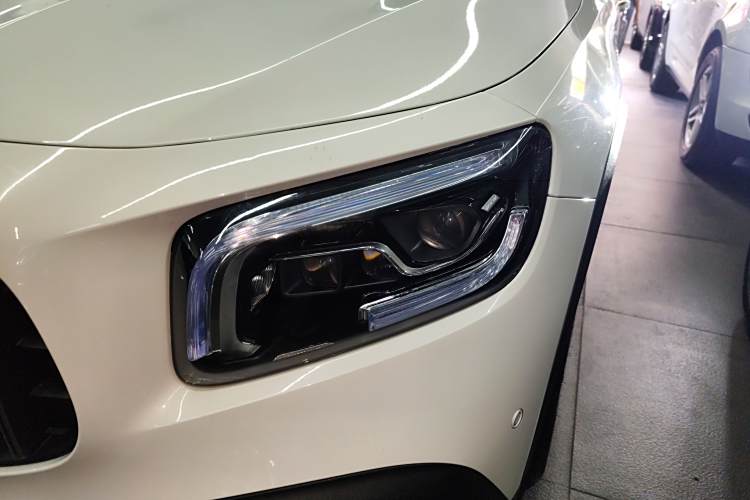 Mercedes-Benz GLB AMG 2020 immagine di auto #27