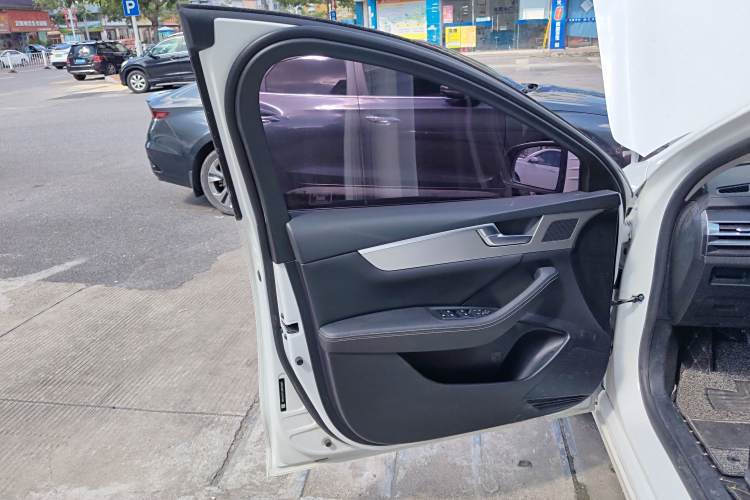 BYD Qin Pro 2019 #27 BYD Qin Pro 2019 car image #27