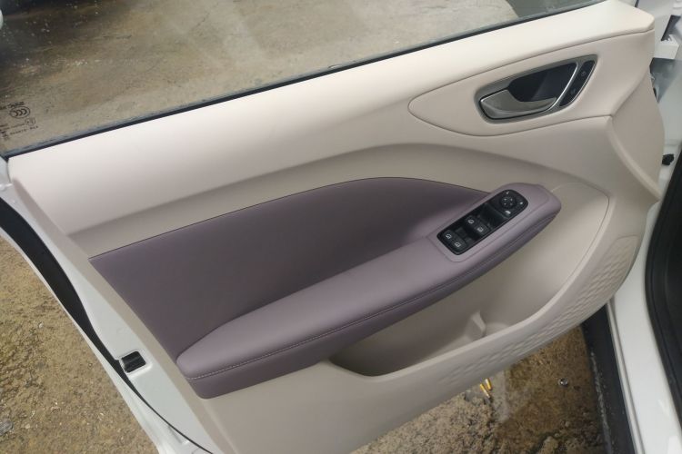 MG 4 EV 2025 car image #27