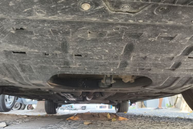 Forthing JOYEAR X5 2018 car image #27