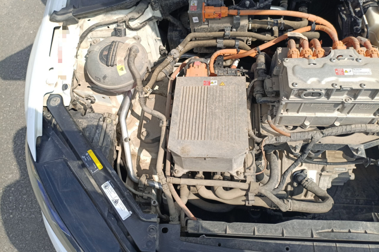 Volkswagen Golf Pure Electric 2020 image de voiture #27