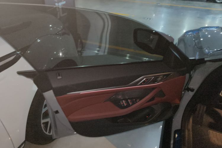 BMW i4 M50 2023 #27 BMW i4 M50 2023 car image #27