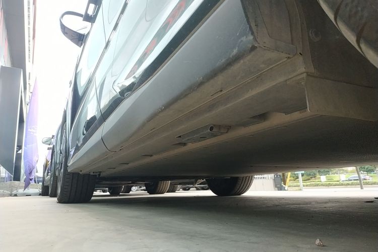 BYD Tang L 2025 immagine di auto #27