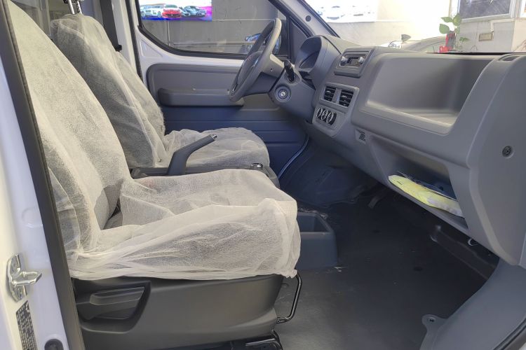 五菱汽车 五菱扬光电卡 2025 汽车图片 #27