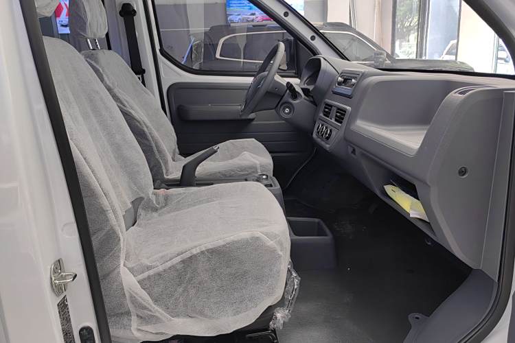 五菱汽车 五菱扬光电卡 2025 汽车图片 #27