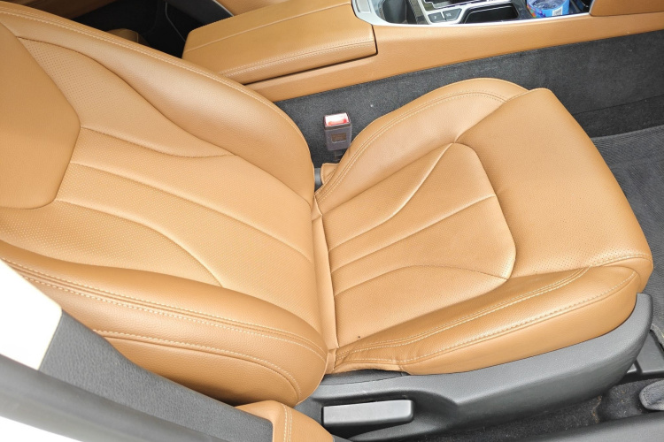 GEELY Ulion 2018 immagine di auto #27