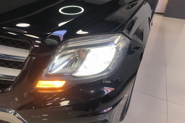 Mercedes-Benz GLK Class 2015 car image #27