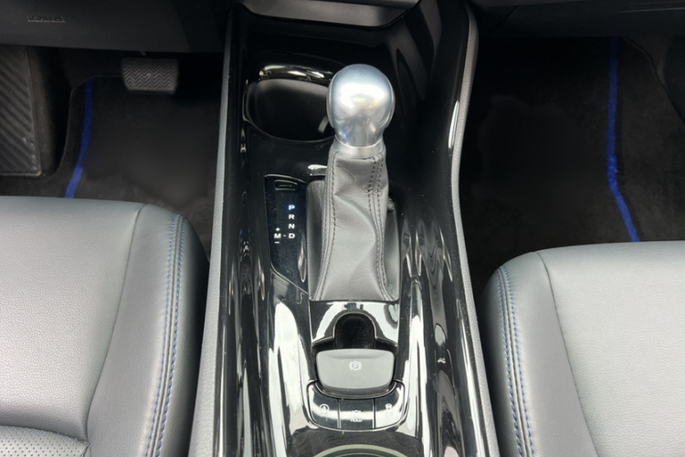 Toyota C-HR 2022 #27 Toyota C-HR 2022 immagine di auto #27