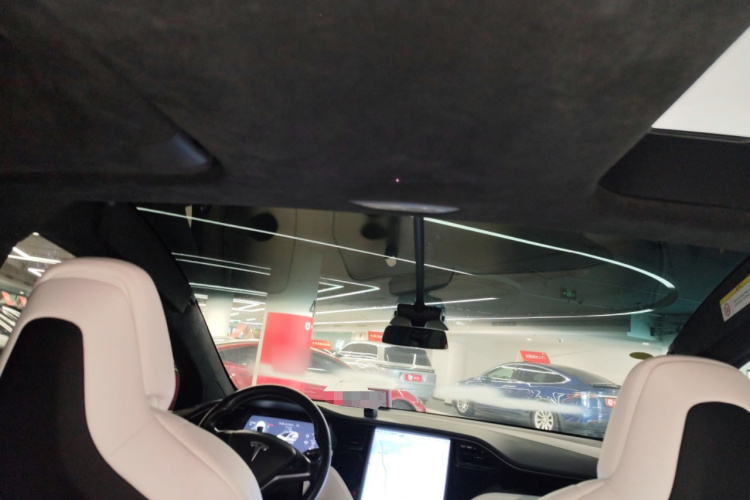 Tesla Model X 2019 car image #27