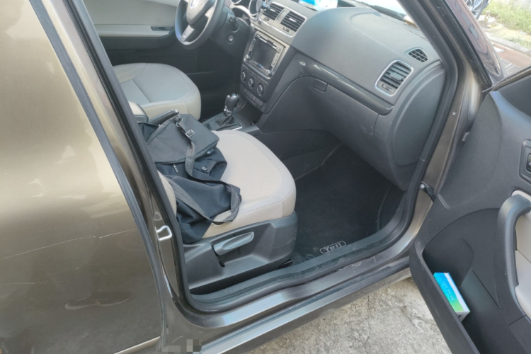 Skoda Yeti (Imported) 2014 car image #27