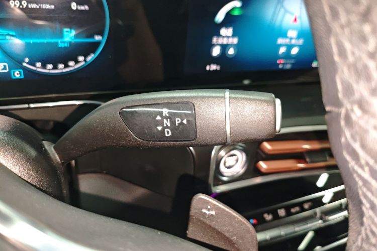 Mercedes-Benz EQC Class 2022 car image #27