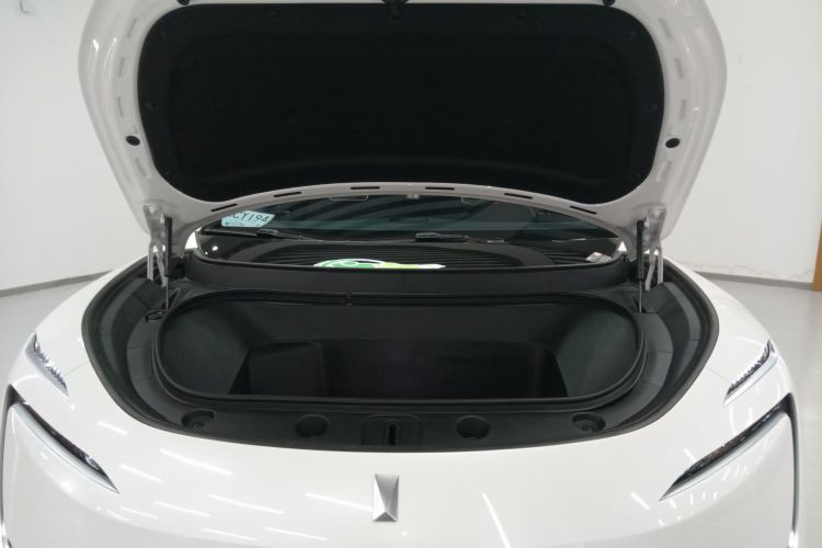Avatr 11 2024 car image #27